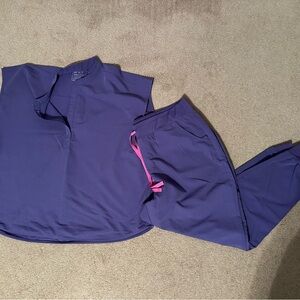 Figs Purple Sleeveless Top & Joggers